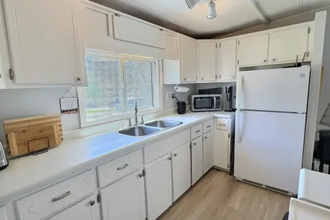 580 Beaver Creek Road, Waterloo, ON N2J 3Z4