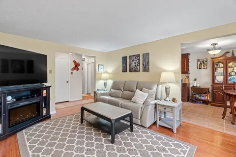 8 Yardley Wood Road, London North, ON N6G 2H8