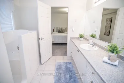 230 Thomas Avenue, Brantford, ON N3S 0E1