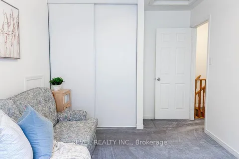 230 Thomas Avenue, Brantford, ON N3S 0E1