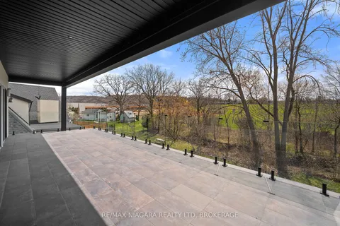 90 Millpond Road, Niagara-on-the-Lake, ON L0S 1J1
