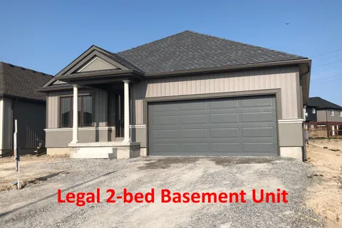 32 Bounty Avenue, Thorold, ON L2V 0B7