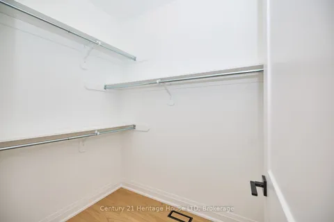 4 Meteor Street, St. Catharines, ON L2S 2T1