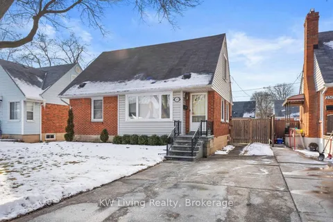 2573 Chilver Road, Windsor, ON N8W 2W1