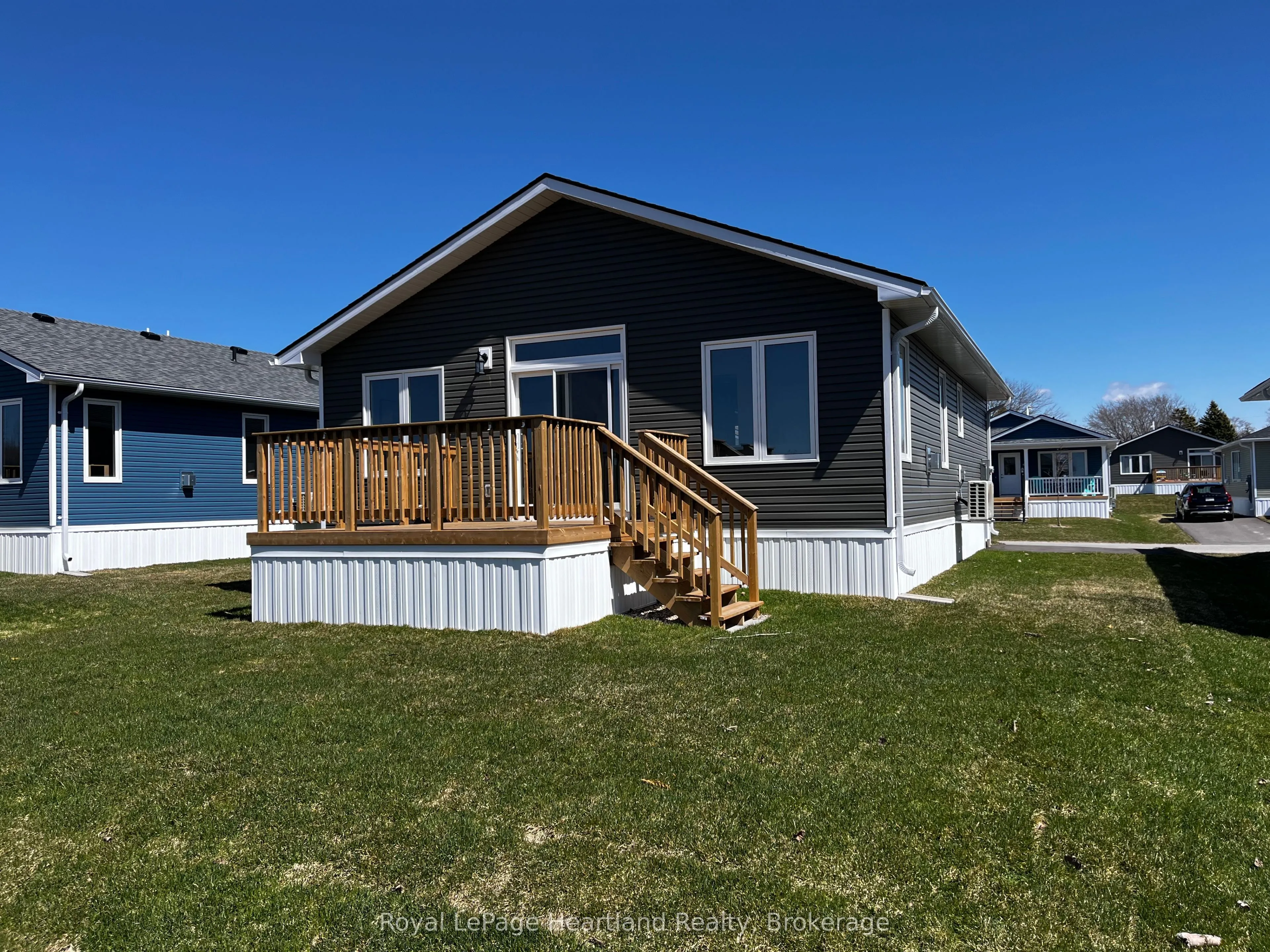 21 Bluffs View Boulevard, Ashfield-Colborne-Wawanosh, ON N7A 0C1