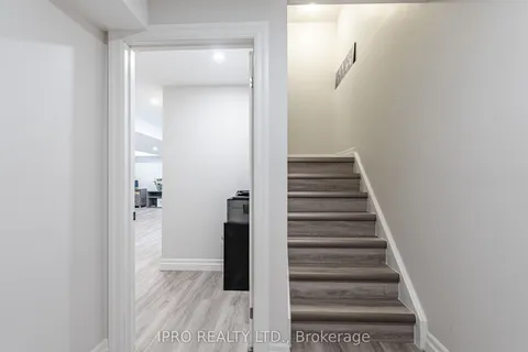 2000 Rollingacres Drive, London North, ON N5X 0H1