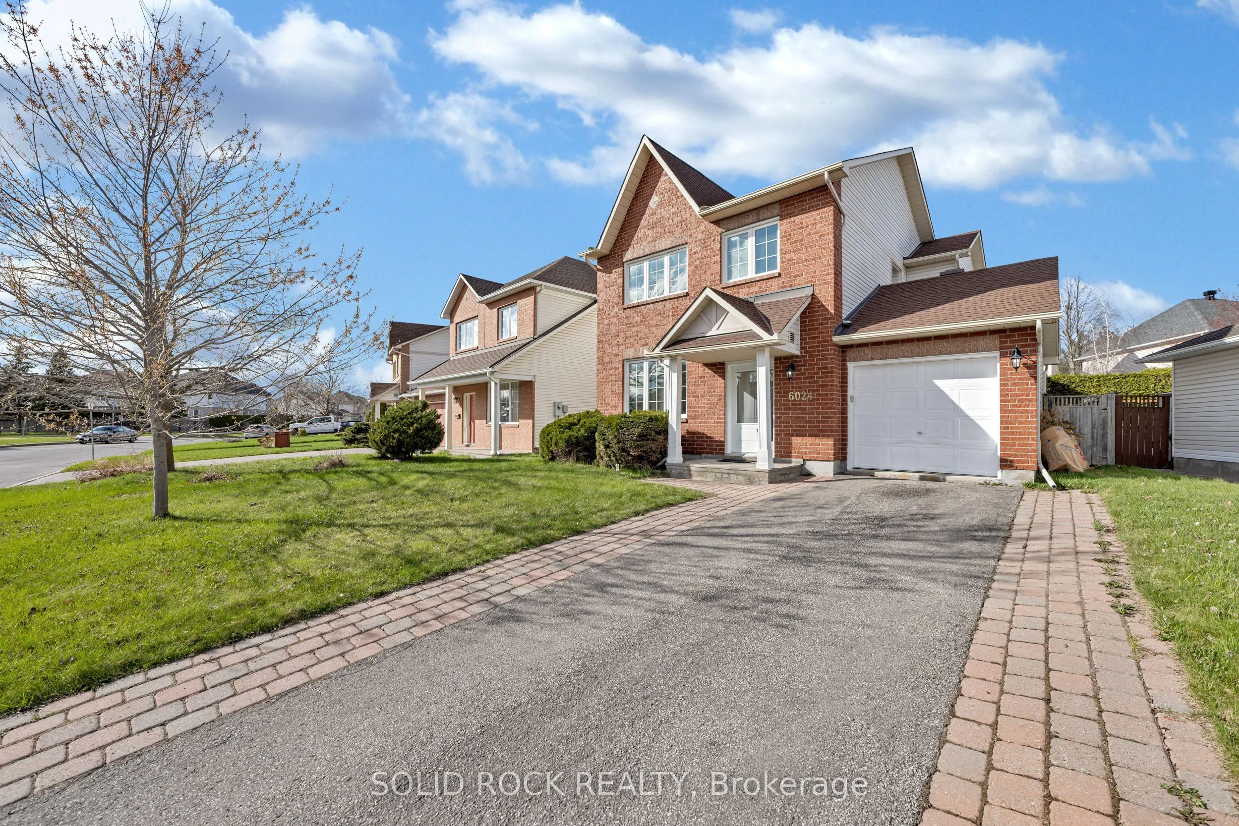 6024 Longleaf Drive, Orleans - Convent Glen and Area, ON K1W 1J2