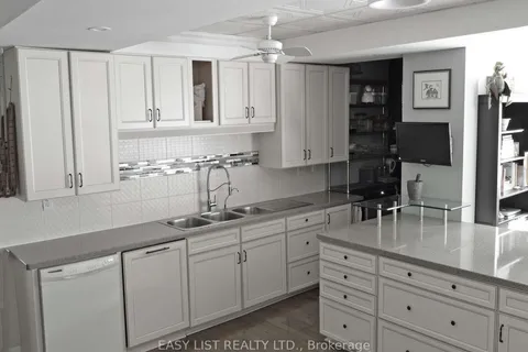424 Huron Road, South Bruce Peninsula, ON N0H 2T0
