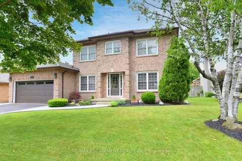3 Suter Crescent, Hamilton, ON L9H 6R6