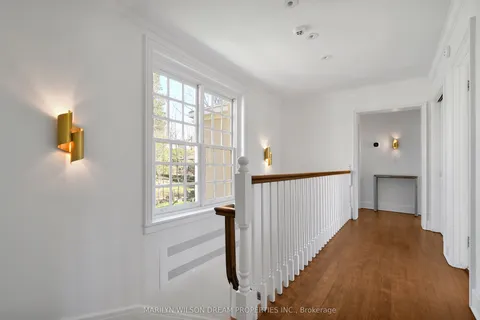 275 Mariposa Avenue, ON K1M 0T4