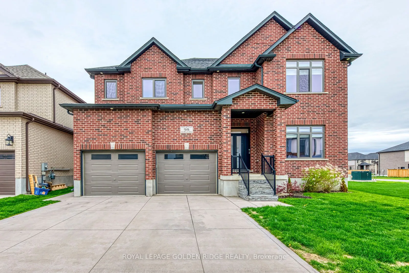 98 Grandville Circle, Brant, ON N3L 0J5