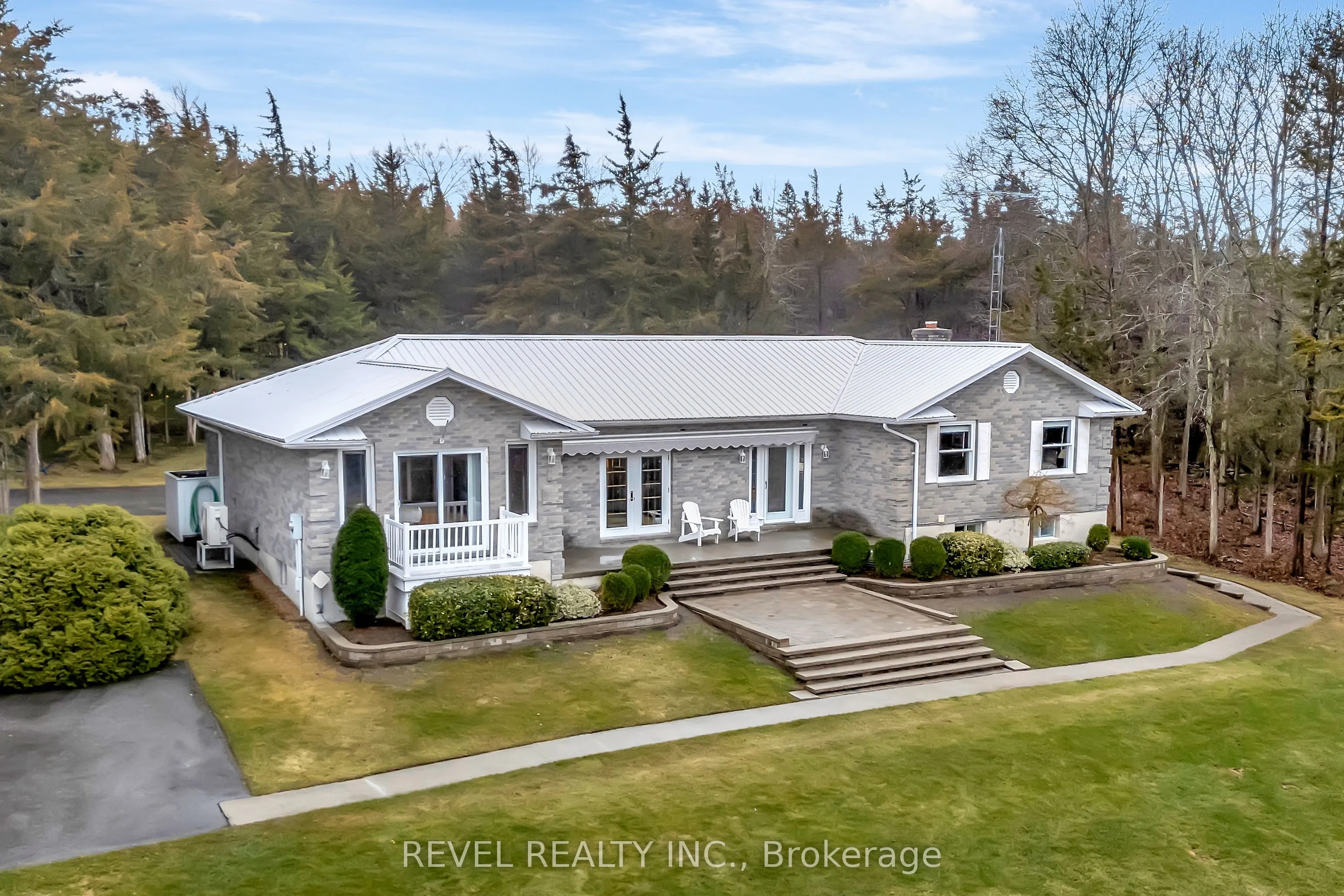 1708 North Big Island Road, Prince Edward County, ON K0K 1W0