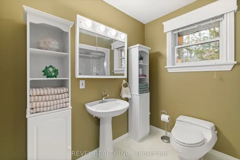 1708 North Big Island Road, Prince Edward County, ON K0K 1W0