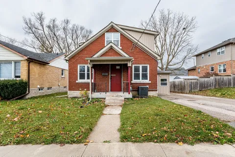 9 Kehl Street, Kitchener, ON N2M 3T8