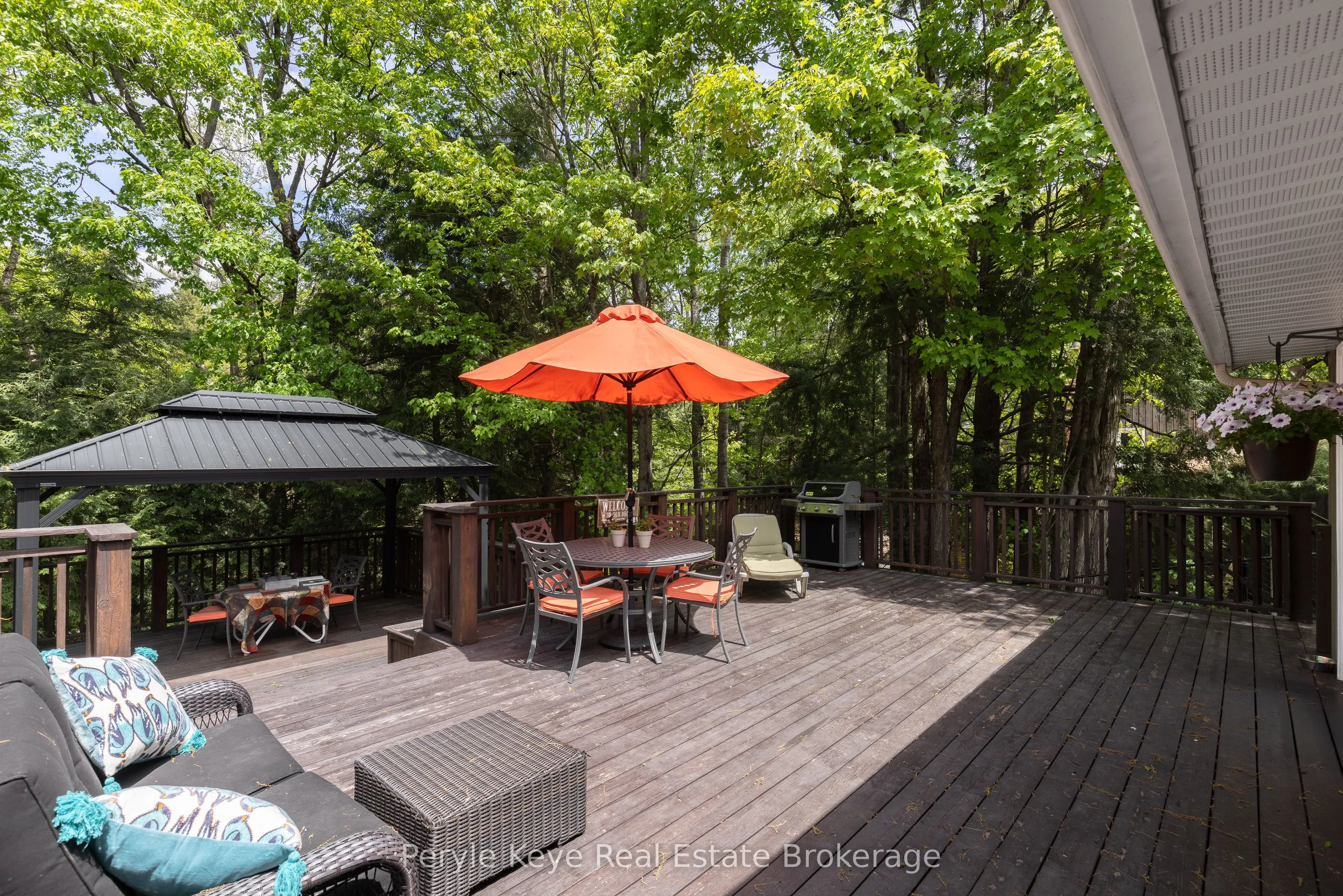 33 Meadow Heights Drive, Bracebridge, ON P1L 1A2