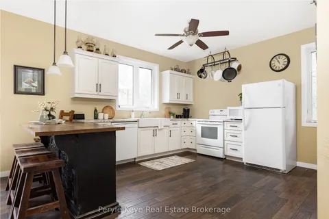 1305 Bellwood Acres Road, Lake of Bays, ON P0B 1A0