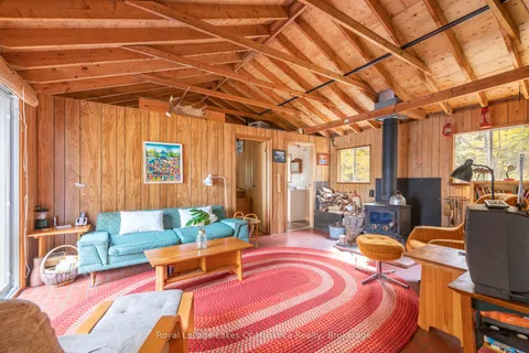 1086 SOUTH TOAD LAKE Road, Lake of Bays, ON P1H 2J6