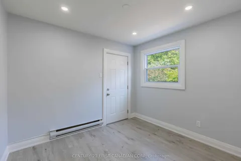 17 Carfrae Crescent, London South, ON N6C 4A8