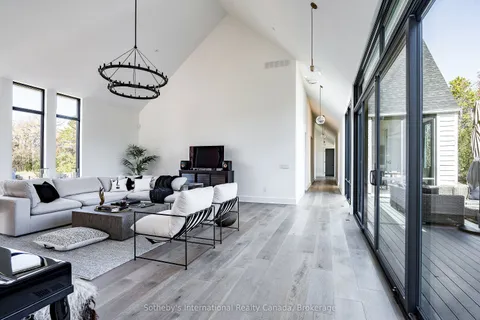 101 DEER Lane, Blue Mountains, ON N0H 1J0
