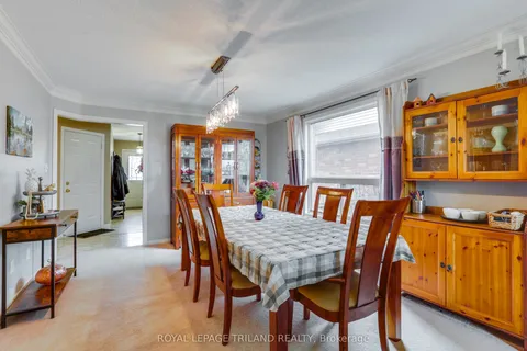 246 White Sands Drive, London South, ON N6M 1H9