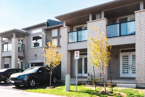 13 Mann Trail, Welland, ON L3C 0K2
