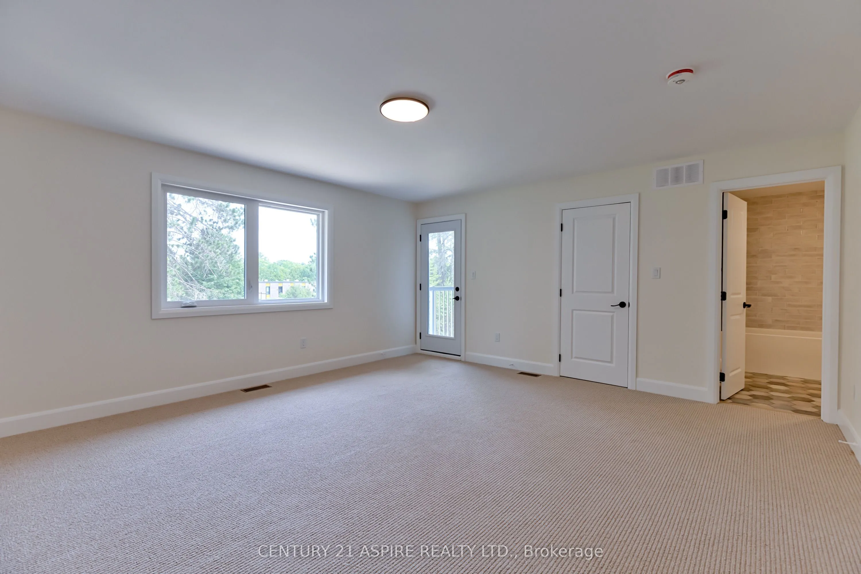 94B Frontenac Crescent, ON K0J 1P0