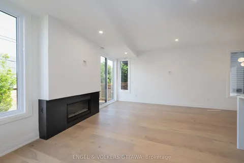 75 Granton Avenue, Meadowlands - Crestview and Area, ON K2G 1W9