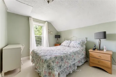 5400 North Service Road, Lincoln, ON L0R 1B3
