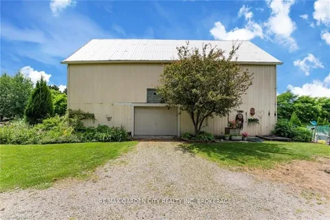 5400 North Service Road, Lincoln, ON L0R 1B3