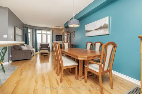 202 Waymark Crescent, Kanata, ON K2M 0A6