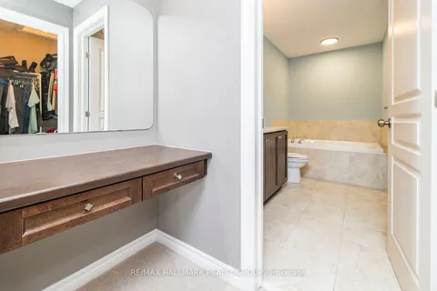 202 Waymark Crescent, Kanata, ON K2M 0A6