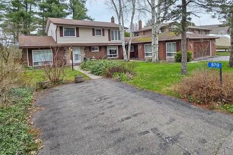 570 Phillip Street, Gravenhurst, ON P1P 1M3