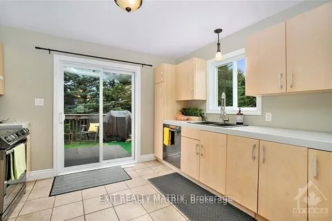 6 Telegraph Crescent, Alfred and Plantagenet, ON K0B 1A0