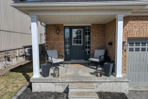 8 Fallingbrook Crescent, Kawartha Lakes, ON K9V 0B3