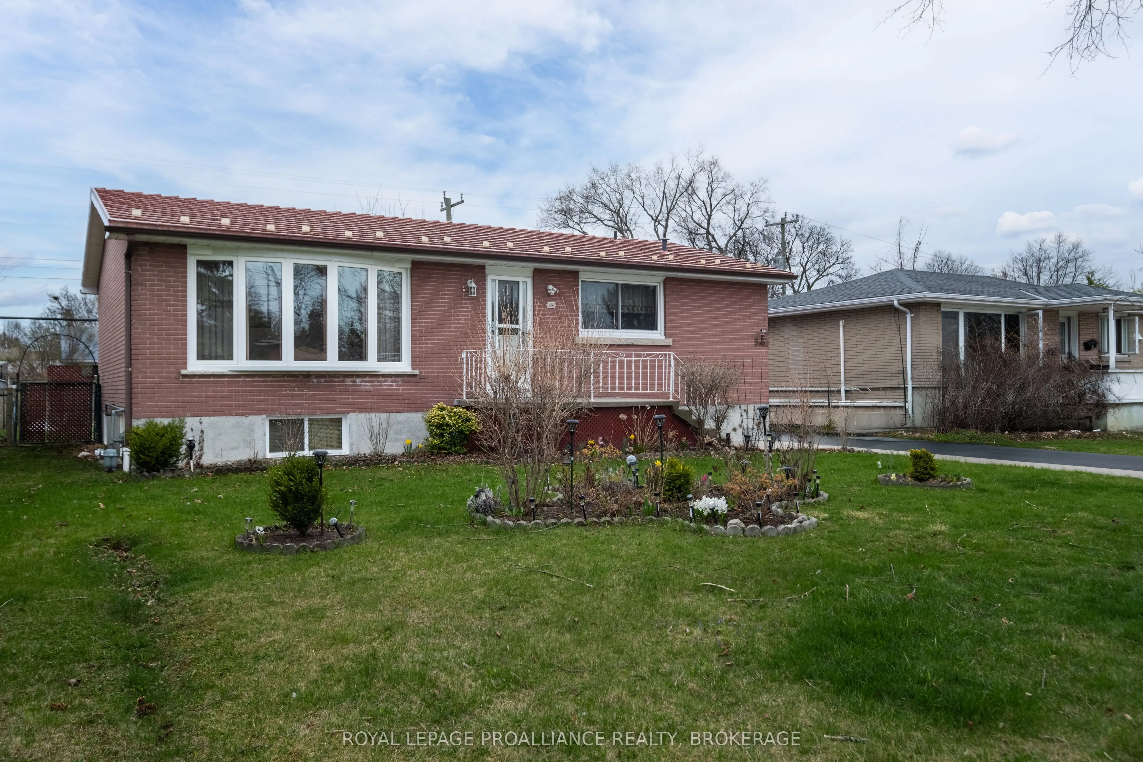 56 Campbell Crescent, Kingston, ON K7M 1Z5