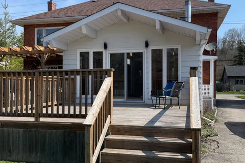 28 Willow Street, Brant, ON N3L 2K6