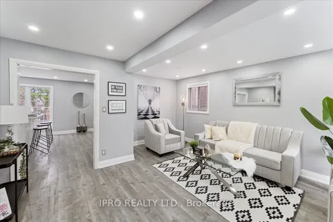 143 Bayne Crescent, Cambridge, ON N1T 1K5