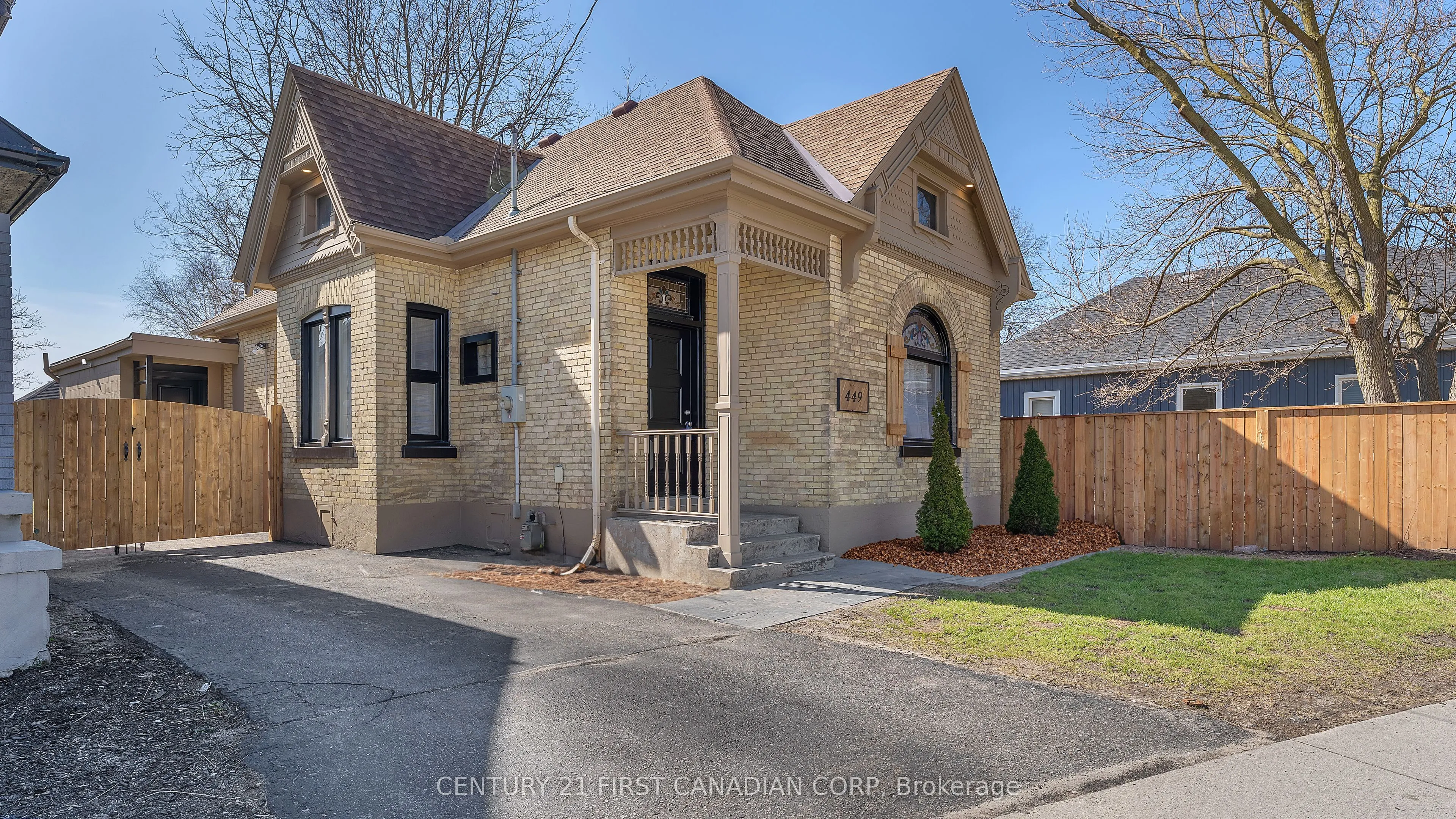 449 Hamilton Road, London East, ON N5Z 1S2