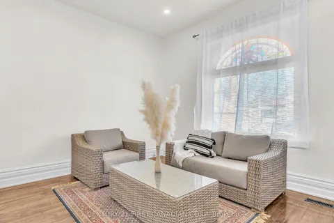 449 Hamilton Road, London East, ON N5Z 1S2