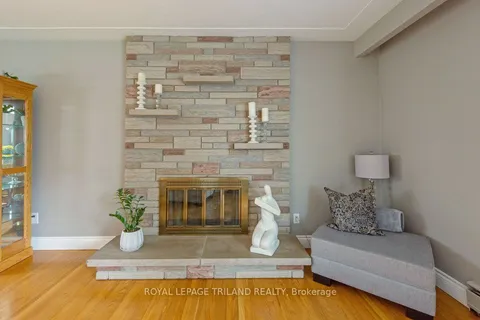 1546 Glengarry Avenue, London North, ON N5X 1R5
