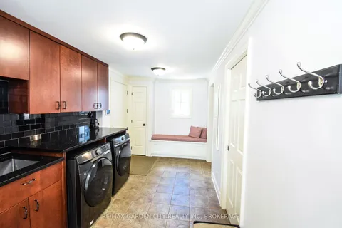 273 Canboro Road, Pelham, ON L0S 1M0