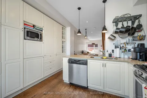 286 Cambridge Street, West Centre Town, ON K1R 0B4