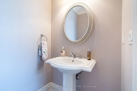 50 Lloyminn Avenue, Hamilton, ON L9G 1H3