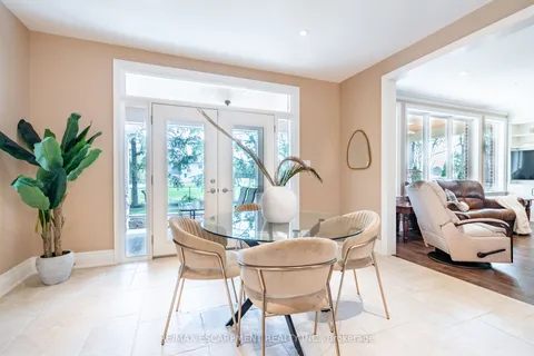 50 Lloyminn Avenue, Hamilton, ON L9G 1H3