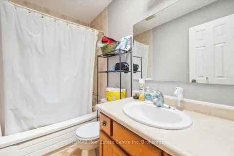 407 IRONWOOD Road, Guelph, ON N1G 3R2