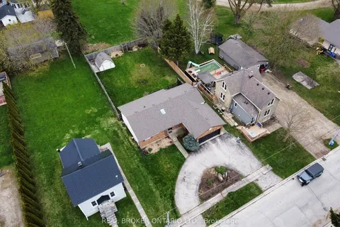 550 Raglan Street, Minto, ON N0G 2P0
