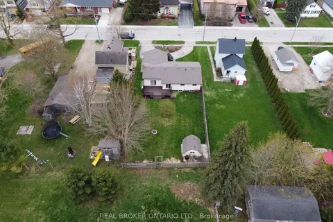 550 Raglan Street, Minto, ON N0G 2P0
