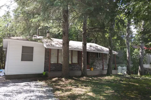 81 McGuire Beach Road, Kawartha Lakes, ON K0M 2B0