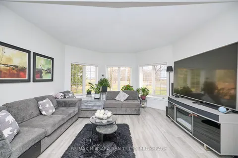 637 Carl Road, Welland, ON L0S 1K0