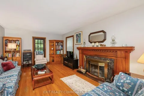 142 Cecil Street, Sarnia, ON N7T 6W4